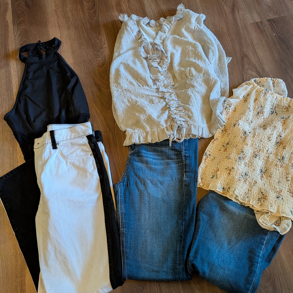 Kaii Women's Skinny Jeans - Blue and Black Bundle Take All For $25